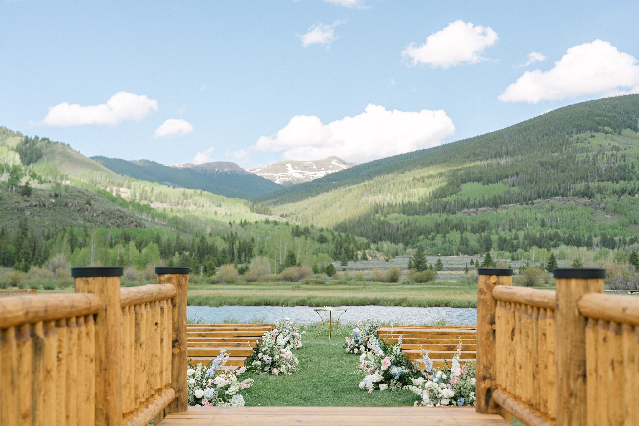 The Island at Camp Hale, @maryanncraddockphotography @camphaleweddings @isabelleklinedesign 